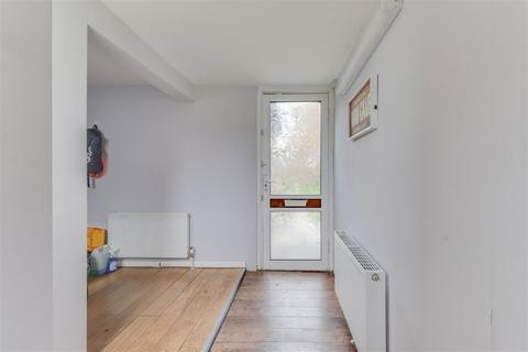 21 Grimston Road, Basildon, SS14 3NQ