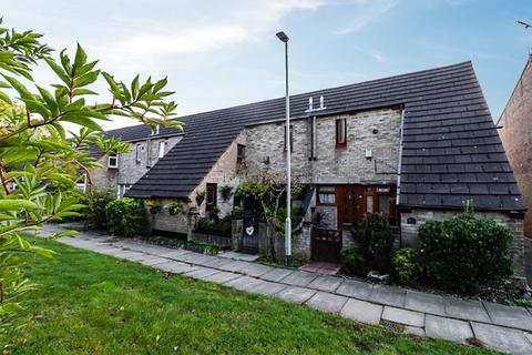 107 Beambridge Court, Basildon, SS13 3NG