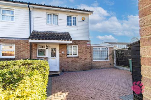 3 bedroom end of terrace house for sale, Cockerell Close, Basildon SS13