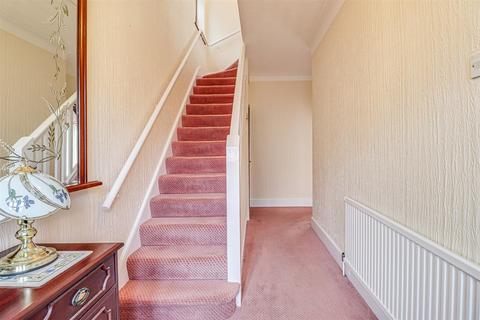 34 Woodlands Avenue, Romford, RM6 6EA