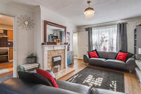 14 Hockley Green, Basildon, SS14 1RH