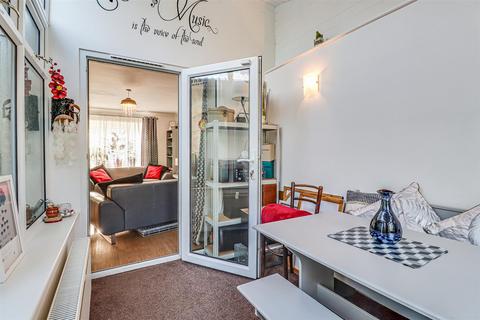 14 Hockley Green, Basildon, SS14 1RH