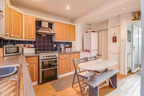 14 Hockley Green, Basildon, SS14 1RH