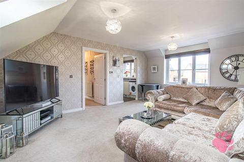 2 bedroom detached house for sale - Warwick Crescent, Basildon SS15