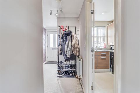80 Beeston Courts, Laindon, Basildon, SS15 5FP