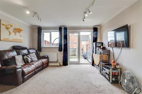80 Beeston Courts, Laindon, Basildon, SS15 5FP