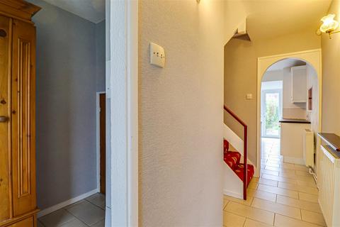 98 Ardleigh, Basildon, SS16 5RE