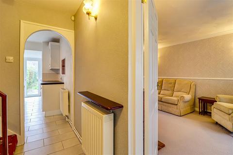 98 Ardleigh, Basildon, SS16 5RE