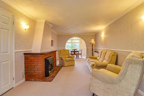 98 Ardleigh, Basildon, SS16 5RE