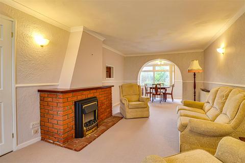 98 Ardleigh, Basildon, SS16 5RE
