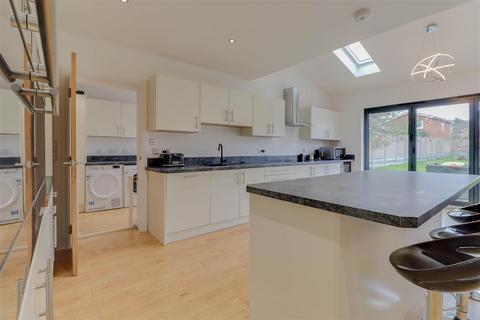 47 Berry Lane, Langdon Hills, Basildon, SS16 6AY