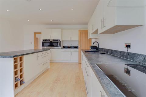 47 Berry Lane, Langdon Hills, Basildon, SS16 6AY