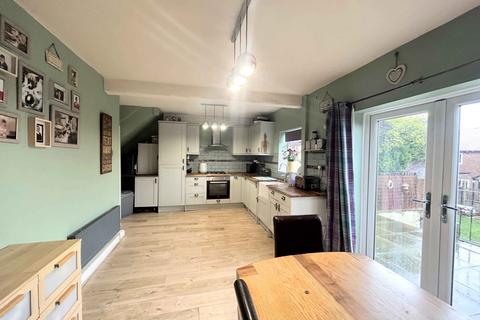6 School Street, Greetland, Halifax, HX4 8JB