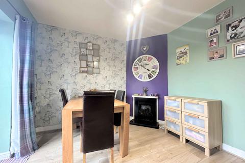 6 School Street, Greetland, Halifax, HX4 8JB