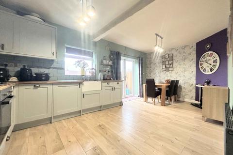 6 School Street, Greetland, Halifax, HX4 8JB