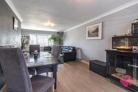 21 Clickett End, Basildon, SS14 1NG