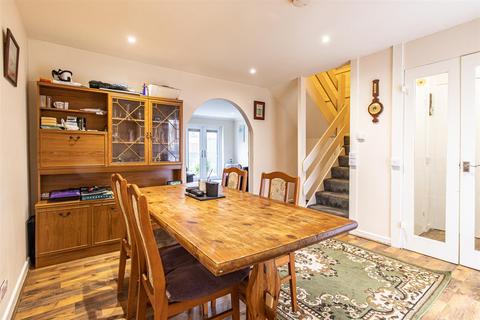 190 Beambridge, Basildon, SS13 3NE