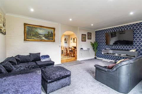 190 Beambridge, Basildon, SS13 3NE