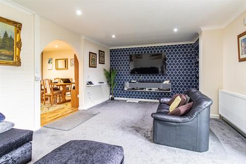 190 Beambridge, Basildon, SS13 3NE