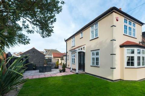 4 bedroom detached house for sale, Avondale Road, Clacton-on-Sea, Essex