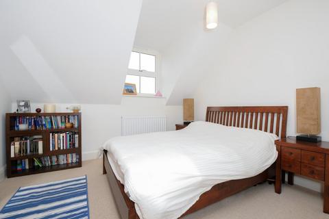 4 bedroom semi-detached house for sale - Underhill Road, London
