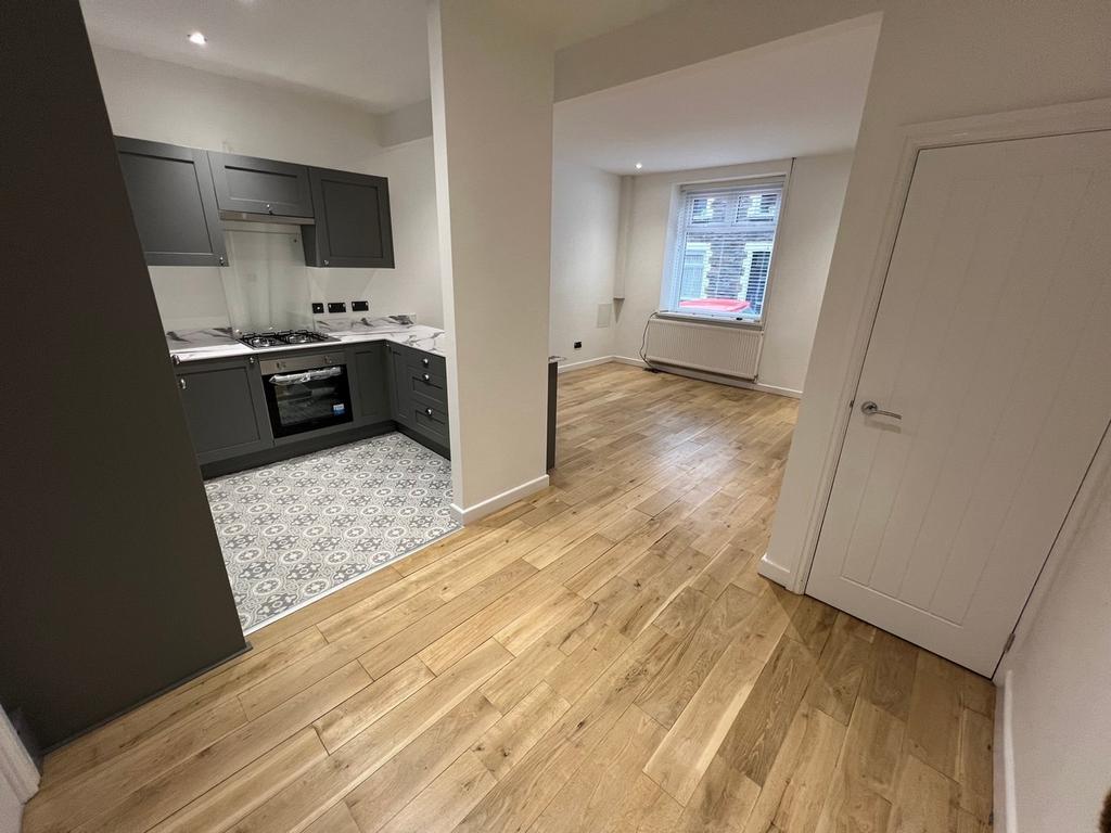 Fell Street Treharris Treharris 3 bed terraced house for sale £132,500