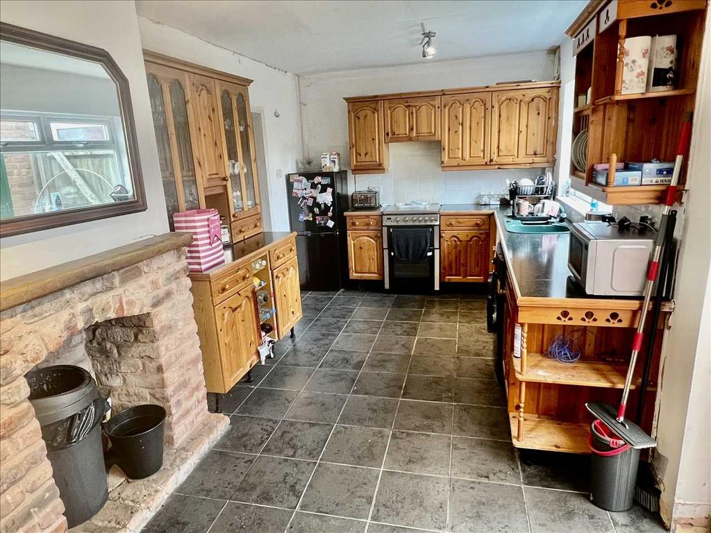 Dining kitchen