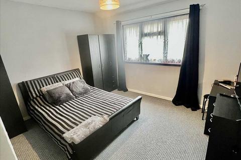 2 Arnhem Close, Wednesfield, Wolverhampton, WV11 1EU