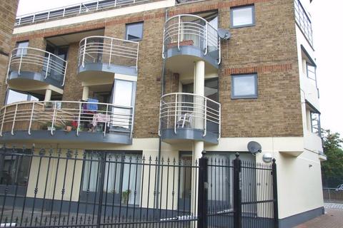 undefined, Hermitage Wall, Wapping, E1W