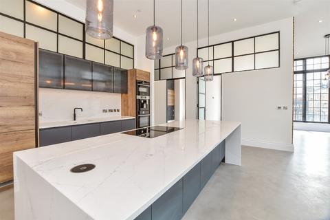 3 bedroom ground floor flat for sale, The Carriage House, Tunbridge Wells TN1