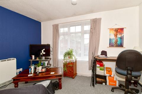 29 Woodhatch, Southwater, Horsham, RH13 9TU
