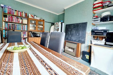 3 bedroom terraced house for sale, Woodville Road, Thornton Heath