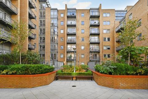 Flat 17, Turner House Cassilis Road, London, E14 9LJ