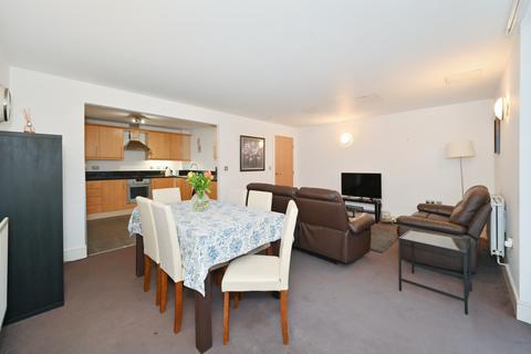 Flat 17, Turner House Cassilis Road, London, E14 9LJ