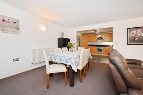 Flat 17, Turner House Cassilis Road, London, E14 9LJ