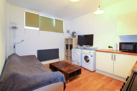 1 bedroom flat for sale, East Tenter Street, London, E1 8DN