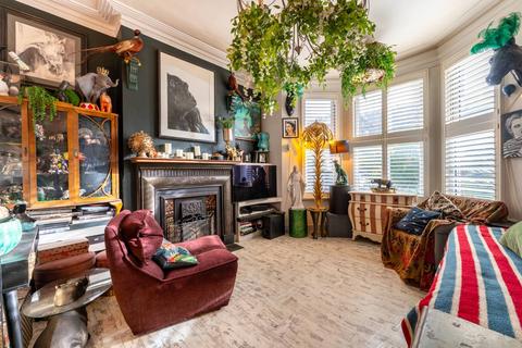 2 bedroom flat for sale, Ridley Road, Kensal Green, London, NW10