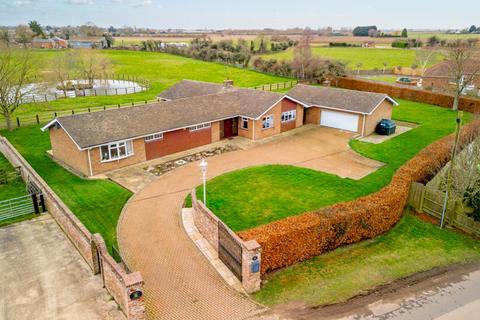 4 bedroom detached bungalow for sale, School Lane, Old Leake, Boston, Lincolnshire, PE22