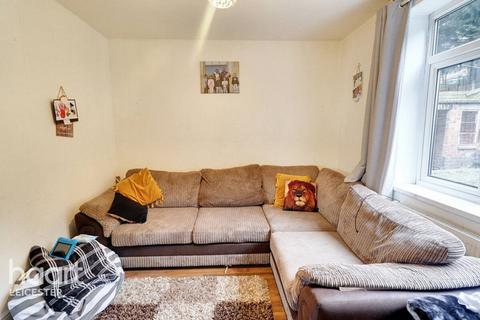 3 bedroom terraced house for sale - Aikman Avenue, Leicester