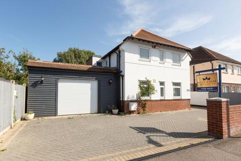 3 bedroom detached house for sale, Brassey Avenue, Broadstairs, CT10