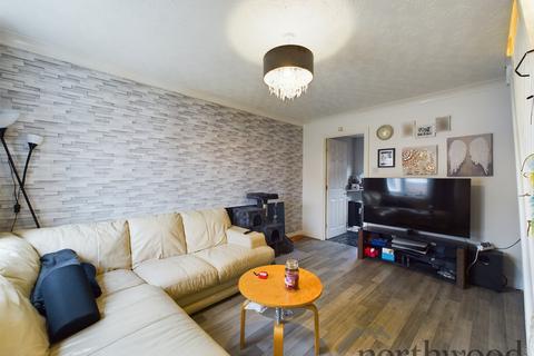 2 bedroom semi-detached house for sale - Lindisfarne Drive, West Derby, Liverpool, L12