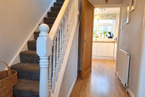 38 Sholver Hill Close, Oldham, OL1 4NS