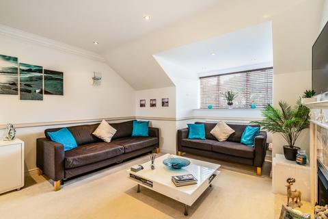 3 bedroom penthouse for sale, The Esplanade, Canford Cliffs, Poole, Dorset, BH13