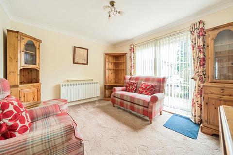 2 bedroom retirement property for sale, Rosehill, Billingshurst, RH14