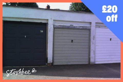 Garage to rent, Great West Road, Hounslow TW5
