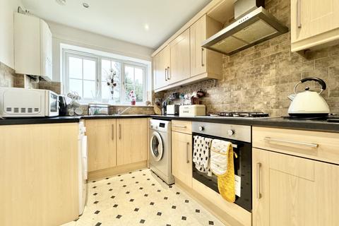 4 bedroom link detached house for sale, The Pippins, Castleford