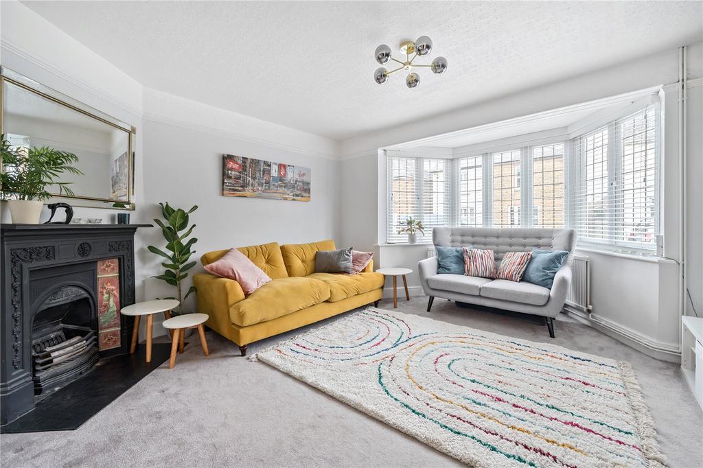 Hogshill Lane, Cobham, KT11 3 bed semidetached house for sale £675,000