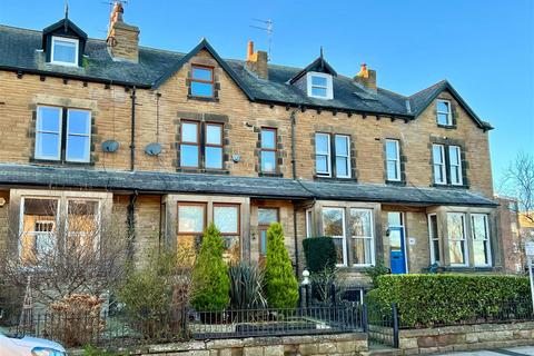 4 bedroom terraced house for sale, Wetherby, North Street, LS22