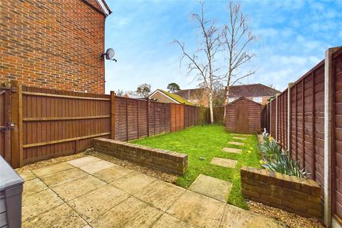2 bedroom end of terrace house for sale - Acorn Gardens, Burghfield Common, Reading, Berkshire, RG7