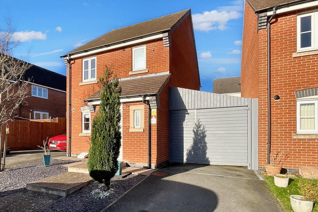Hinckley, Hinckley LE10 3 bed detached house for sale £300,000